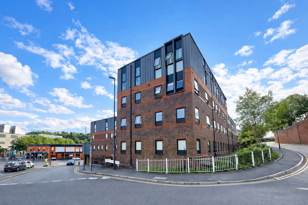 Tempus Court, Bellfield Road